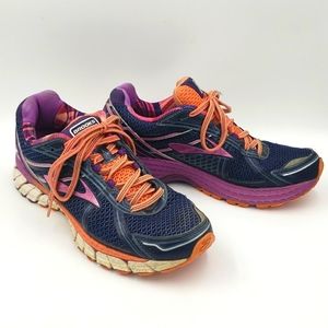 BROOKS Adrenaline GTS Sneaker Tennis Shoe.